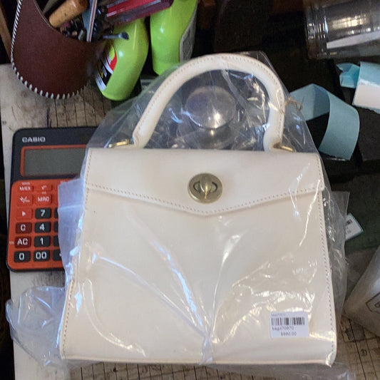 LPD-BAGD70670